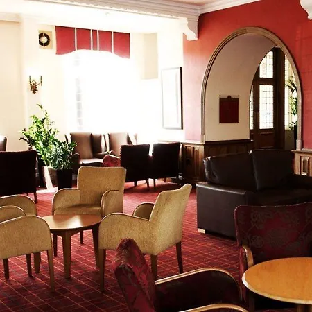 Mecure Leeds Parkway Hotel 3*